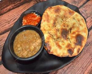 Aloo Pyaz Kulcha