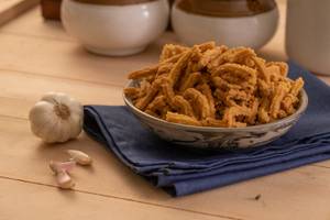 Garlic Spring Murukku 250 Gm