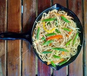 Hakka Noodles