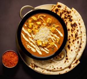 Kadai Paneer With 2 Paratha And Boondi Raita                                  