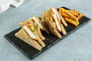 Chipotle Cottage Cheese Sandwich