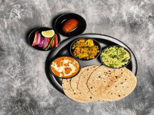 Grand Thali (paneer Dish )