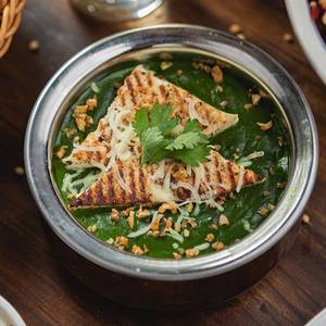 Lasooni Palak Paneer