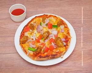 Chicken cheese blast pizza