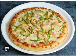 Cheese capsicum pizza