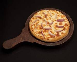 Cheesy Onion Pizza