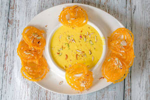 Jalebi With Rabdi