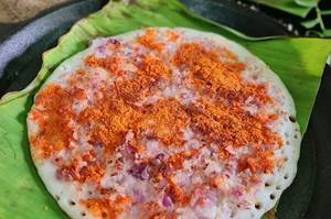 Podi Onion Uttapam
