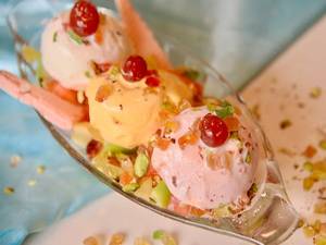 Three Treat Sundae
