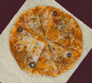 Tandoori pizza                                                                 