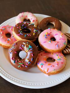 Donuts (strawberry And Chocolate)