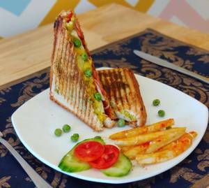 Aloo Mutter Grill Sandwich