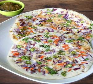 Onion uttappam [1 piece]