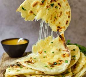 Cheese garlic naan