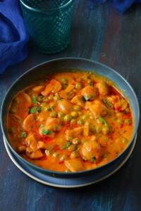 Jalandhar's Special Matar Mushroom