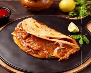 Butter Chicken Egg Roll