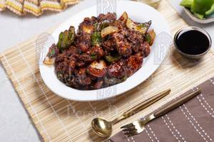 Chicken Chilly Dry (10 To 12 Pieces)