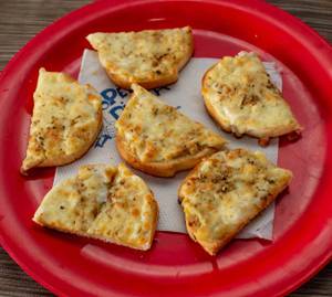 Garlic and cheese bread