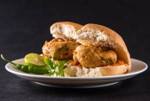 Masala Vada Pav