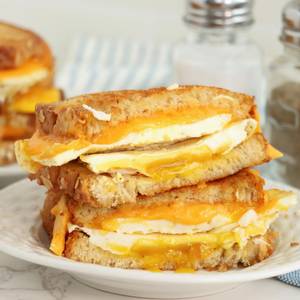 Cheesy egg sandwich                                                                        