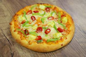 Spicy Panner Capsicum Pizza