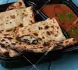 Cheese Naan with Gravy (1 Pc)