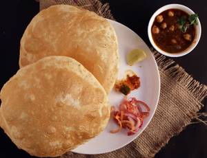 Chole Bhatoore