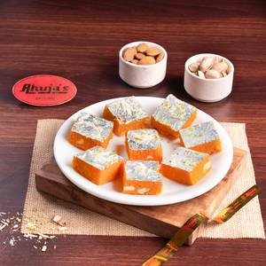 Moong Burfi (Desi Ghee)