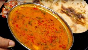 Dal Tarka +5 Roti + Salad