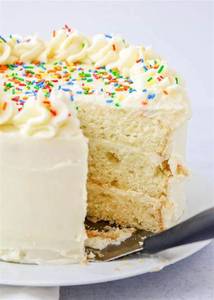 Classic Vanilla Cake (Per Kg)