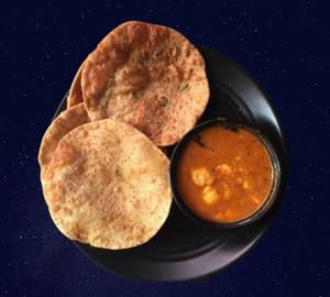 Poori With Aloo Ki Sabzi 