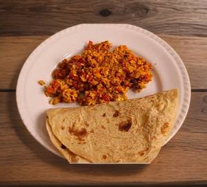 Roti (5 Pcs) + Egg Potato Bhuji