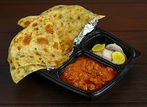 Chicken Keema With 2 Lucknowi Paratha