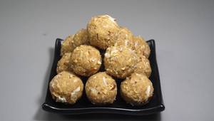 Gond Laddu [1 Pc]