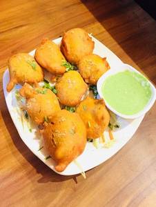 Aloo Pyaaz Pakora (8pcs)