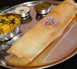 3 Onion Dosi With Two Types Chutney And Sundal