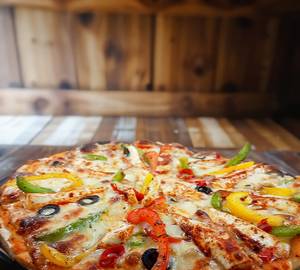 Barbeque paneer and pineapple pizza normal dough
