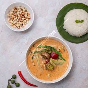 Paneer Red Thai Curry