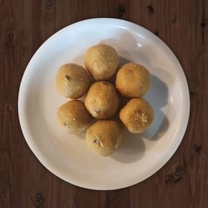 Besan Desi Ghee Laddu