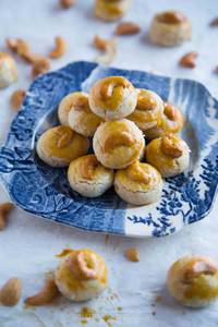 Cashew Cookies