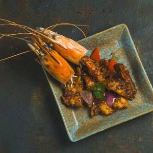 Fried Chilli Giant Tiger Prawn (3 Pcs)