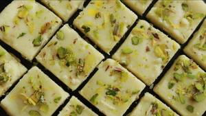 Khoya Pista Barfi