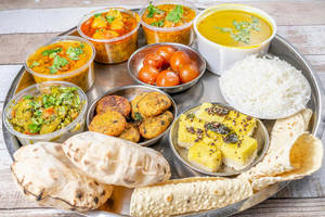 Tiffin (Lunch)[ Serves 2-3 ]