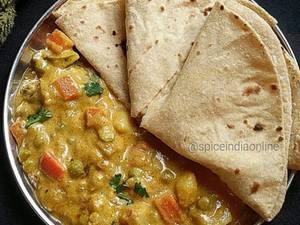 Chapati 3 Piece + VEG Curry