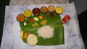 Ela Sadhya Banana Leaf Thali