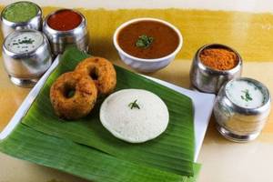Idli Vada [120 Grams]