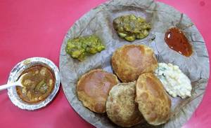 Pack of 10 Kachori Sabzi