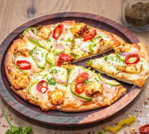 Tandoori paneer pizza