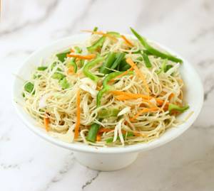 Veg Hakka Noodles