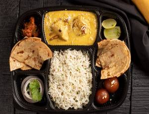 Chicken Lassoni Tikka Masala Meal
